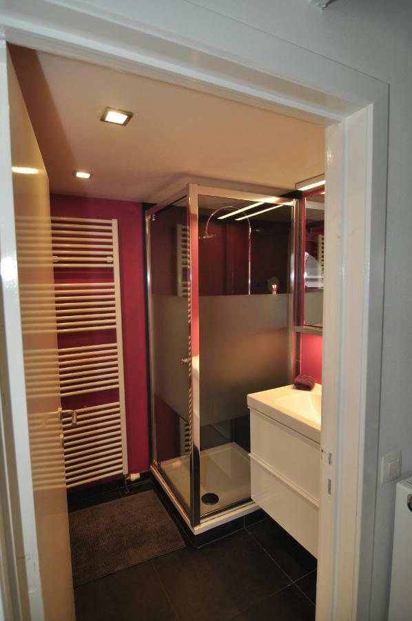 Apartment At เกนต์ ภายนอก รูปภาพ